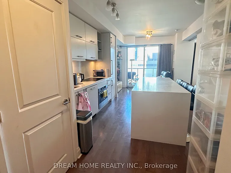 65 Saint Mary St #1611 — Photo 2