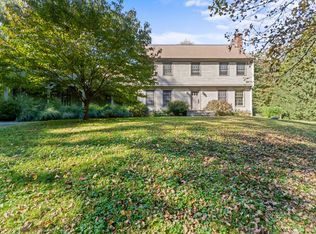 16 Ox Hill Rd, Newtown, CT 06470