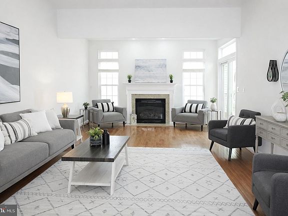 3rd image of 331 Tufton Cir