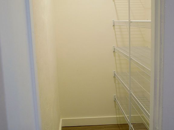 2nd image of 4347 Lafayette Ave APT 1E