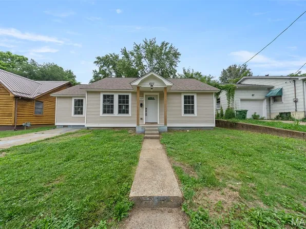 607 E 11th St, Rolla, MO 65401