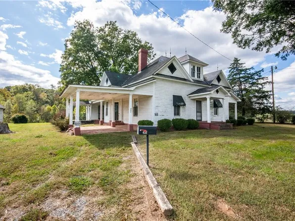 431 Friendship Rd, Statesville, NC 28625