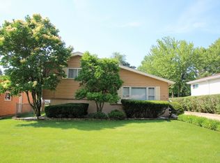 741 W Willow Gln, Addison, IL 60101