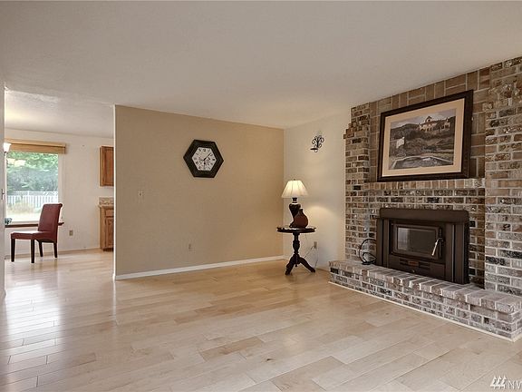 3rd image of 15014 104th Avenue Ct E