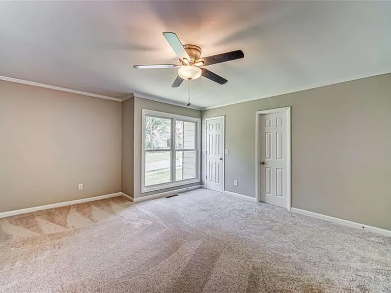 2218 Woodfern Dr — Photo 45