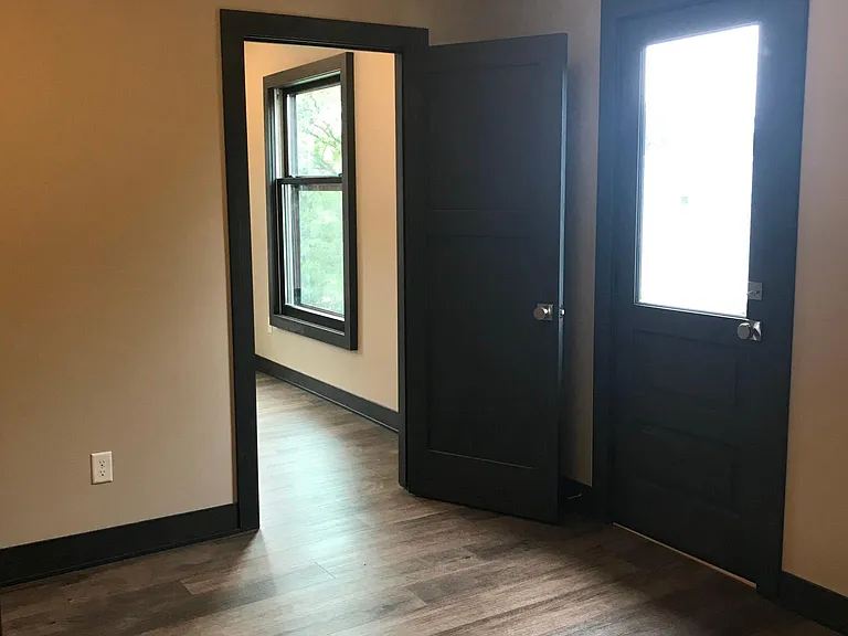 909 Wealthy St SE #EAST — Photo 9