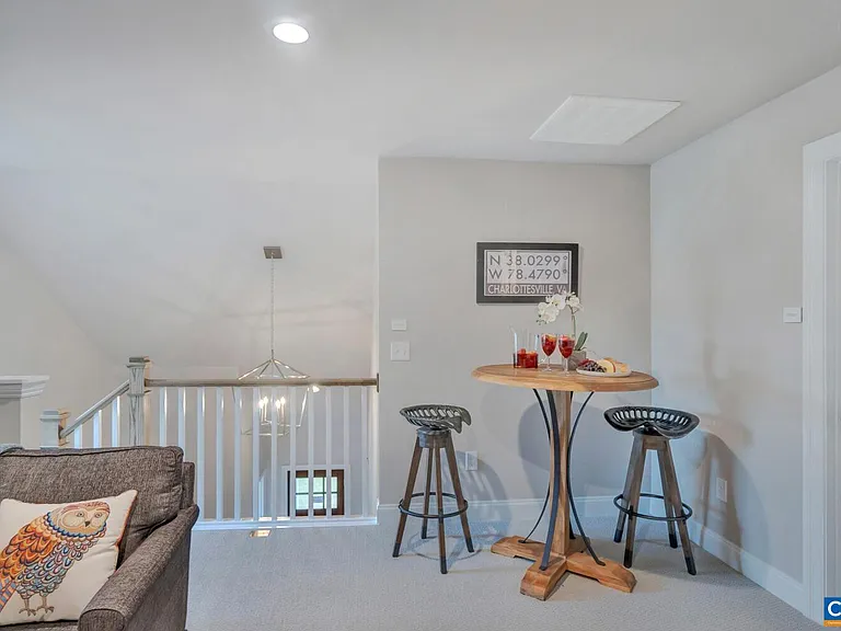 2132 Northside Dr — Photo 18