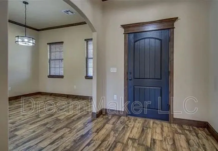 1712 Appaloosa Dr — Photo 4