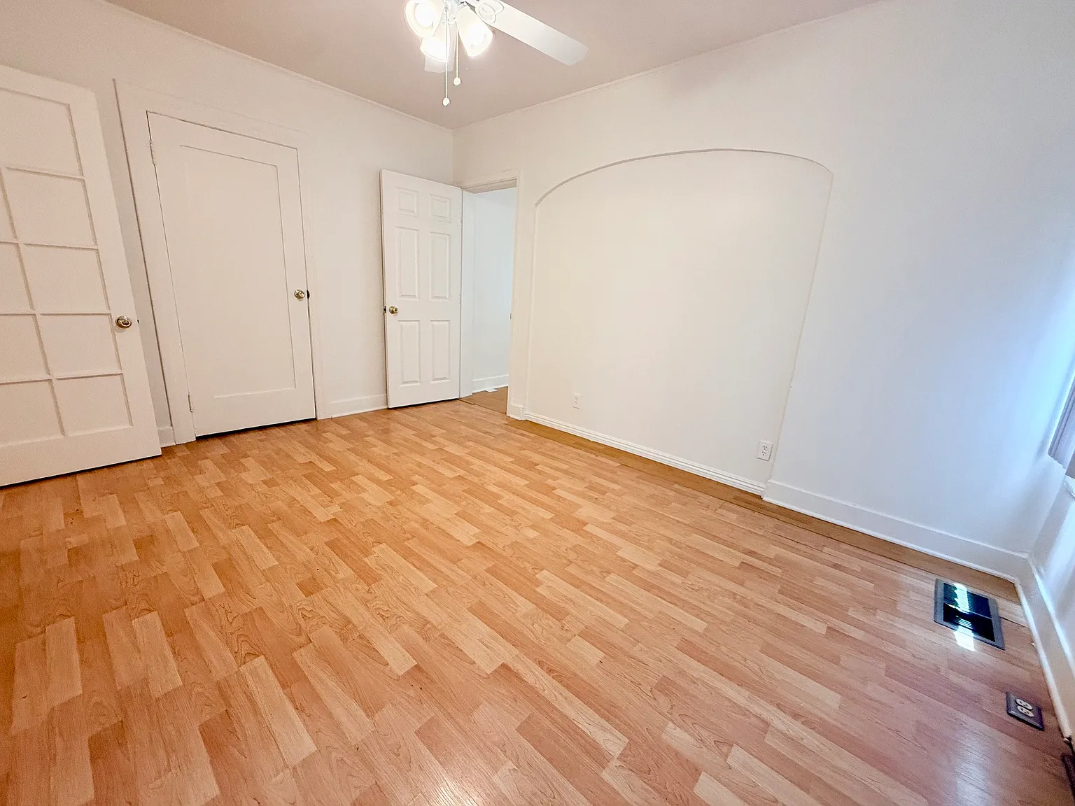 CA 1511-13 North Hoover Street - 1511 1/2 — Photo 1
