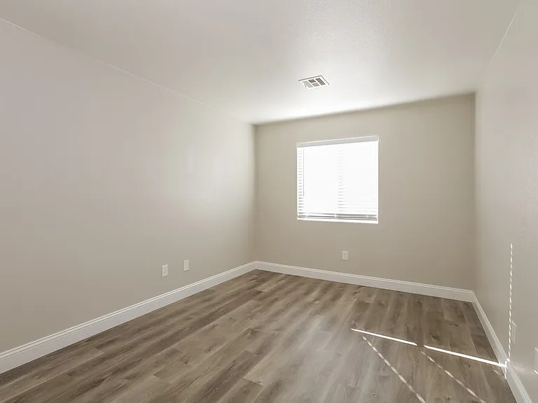 10643 Solar Hawk Ave — Photo 15
