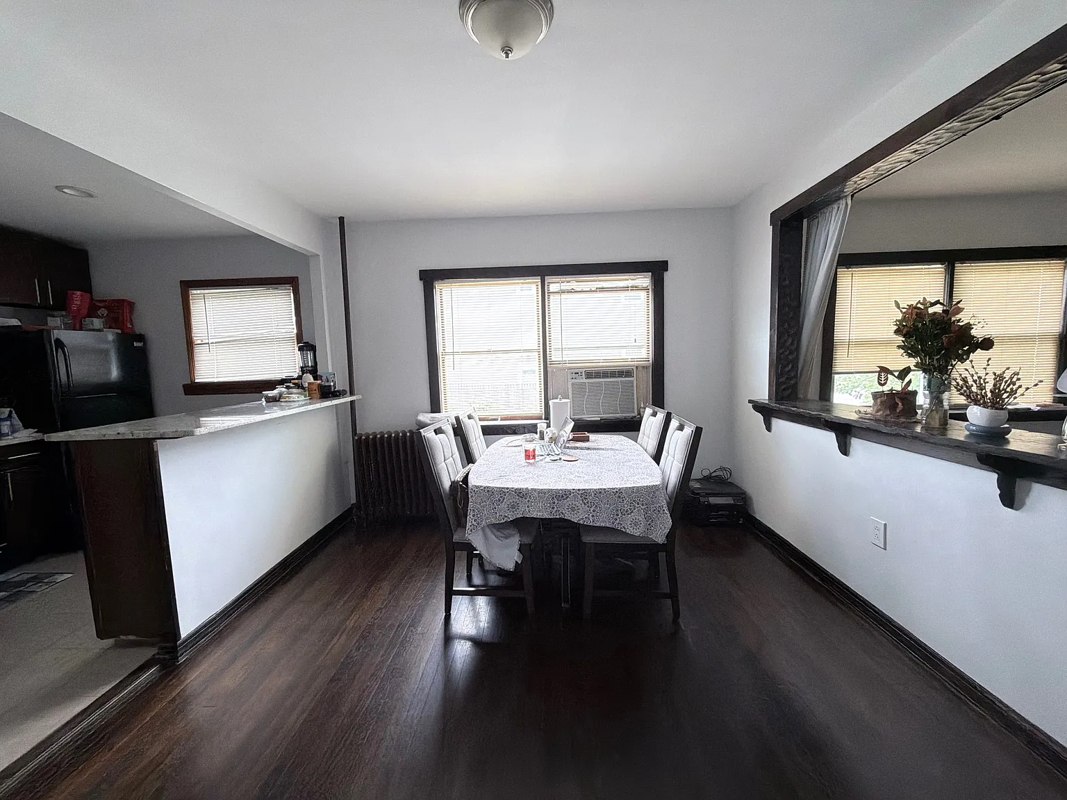 3 bed, 1264 sqft, $4,500 — Photo 4