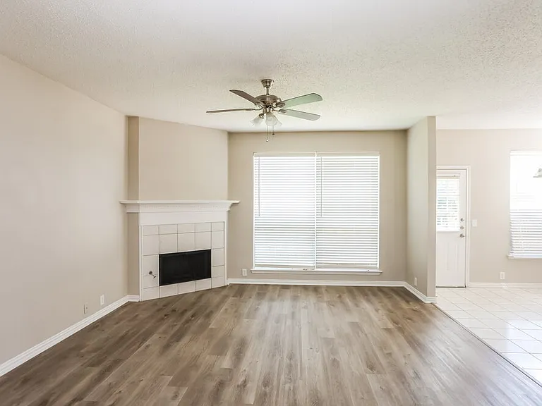 3404 Roddy Dr — Photo 4
