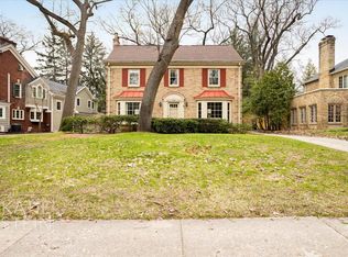 1705 Pontiac Rd SE, East Grand Rapids, MI 49506