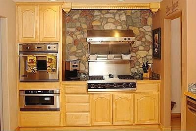 4th image of 200 Cobble Dr