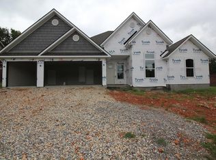 1409 S 13th Pl, Rogers, AR 72758