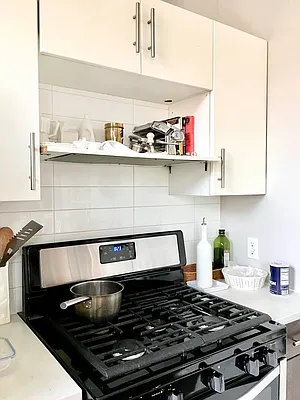 Rented by City Vista Inc | media 21