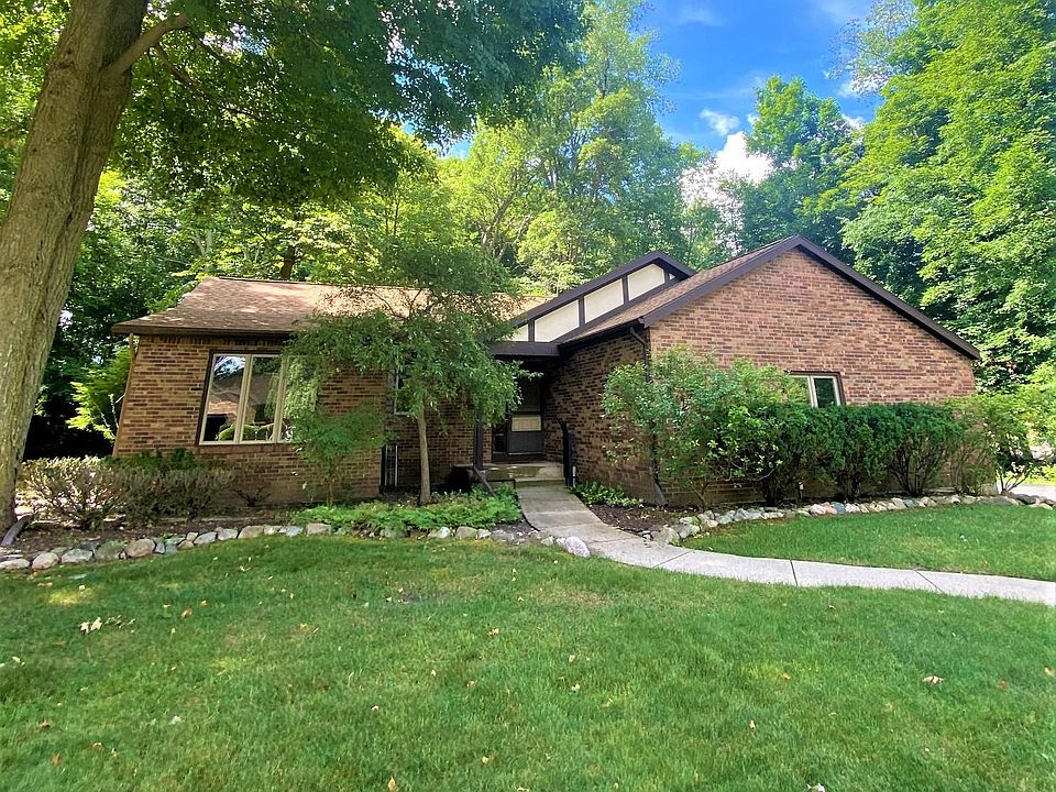1st image of 4415 Comanche Dr #27