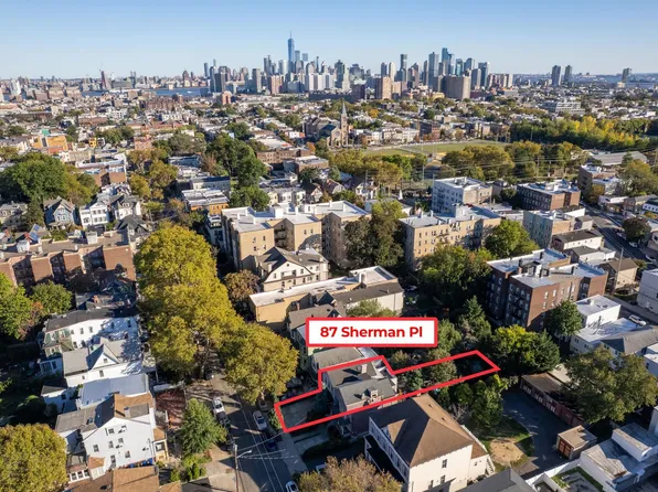 87 Sherman Place image 3 of 37