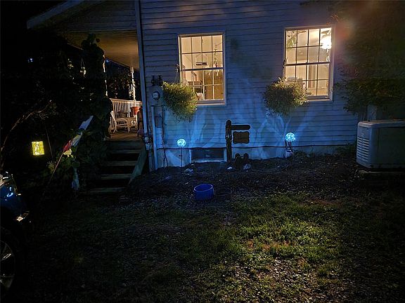 3rd image of 245 Powderhouse Rd