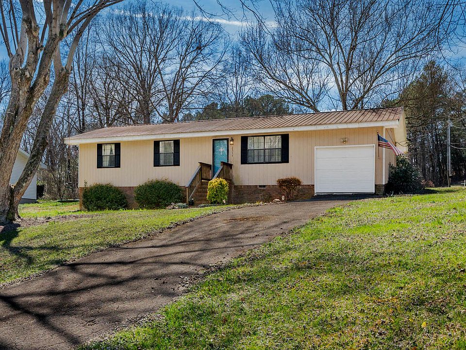 1st image of 2311 Saunders Rd