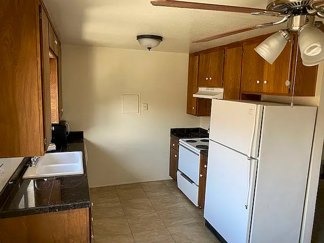 2 bed, 1050 sqft, $3,500 — Photo 3