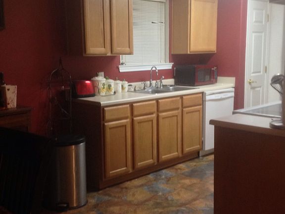 5th image of 170 Thousand Oaks Dr