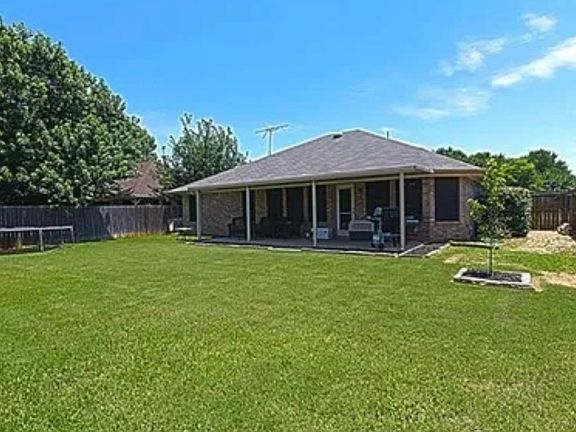 2nd image of 1526 Berry Patch Ln