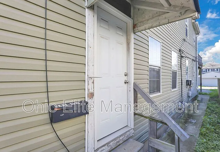 347 1/2 E Welch Ave — Photo 23