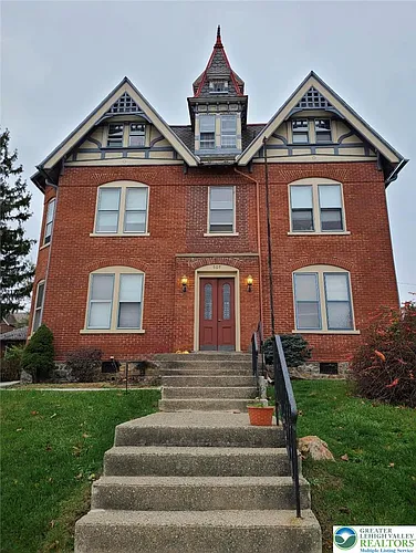 507 1st Ave #2R Photo 1