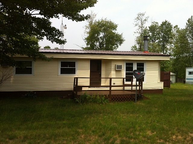 1st image of 324 Arbutus Ave