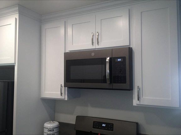 3rd image of 109 N Fairway Ln APT 17