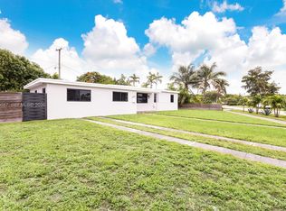 11431 SW 40th Ter, Miami, FL 33165