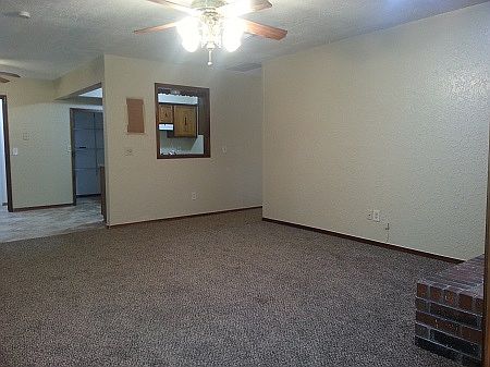 5th image of 1012 Arlington Dr