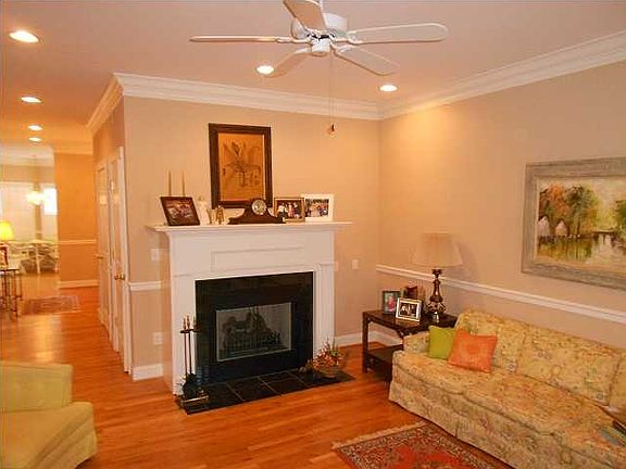 2nd image of 602 Barton Ave