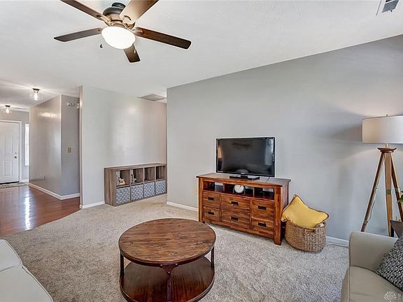 4th image of 1575 Glenn Abbey Dr