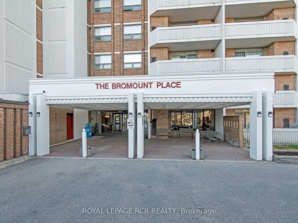 8 Fead St #812, Orangeville, ON L9W 3X4