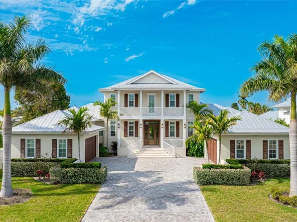 532 Key Royale Dr, Holmes Beach, FL 34217