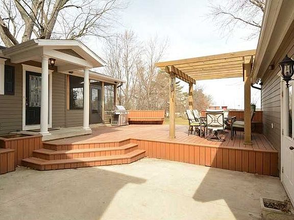 Deck.