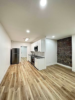 1st image of 223 Congress St APT 1L