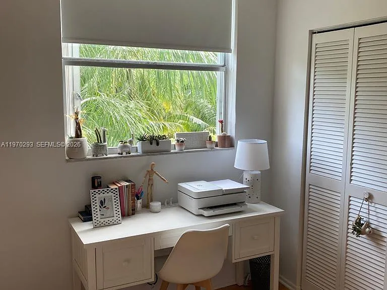 210 Sea View Dr — Photo 11