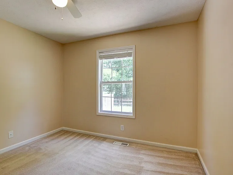3729 Kendra Ct N — Photo 40