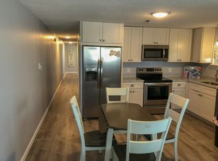 7 Duston Ave APT D, Hampton, NH 03842
