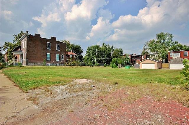 2nd image of 3441 Juniata St