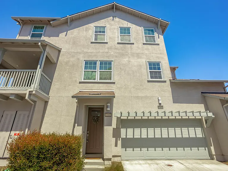 37662 Breakers Rd — Photo 25