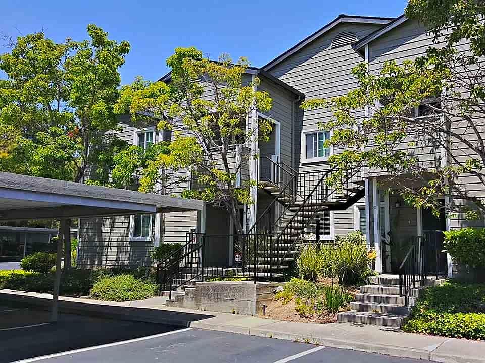 1st image of 615 Canyon Oaks Dr APT D