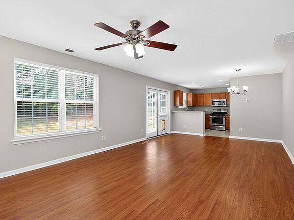 5th image of 10420 Haddington Dr NW