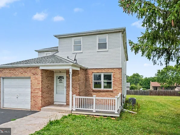 261 Florence Dr, Harleysville, PA 19438