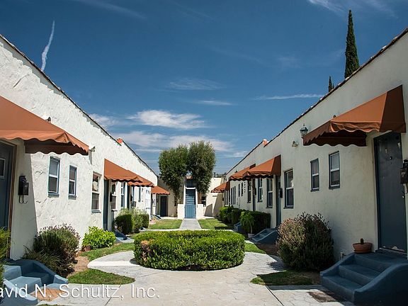 4th image of 1131 E California Ave APT E