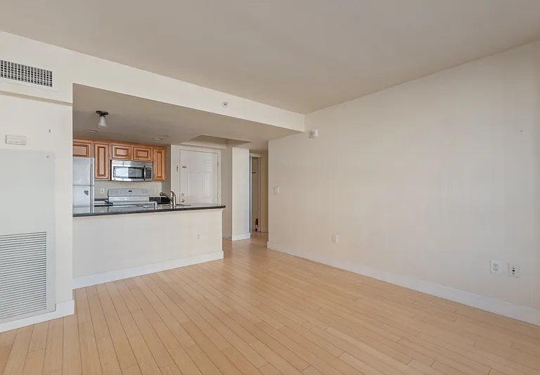 450 N Arlington Ave #502 — Photo 3