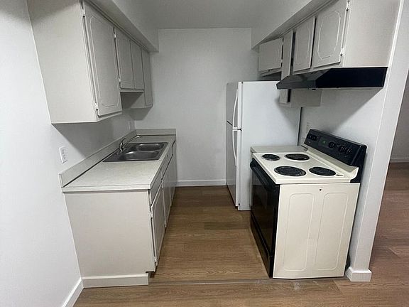 3rd image of 23225 Deanhurst St APT 203